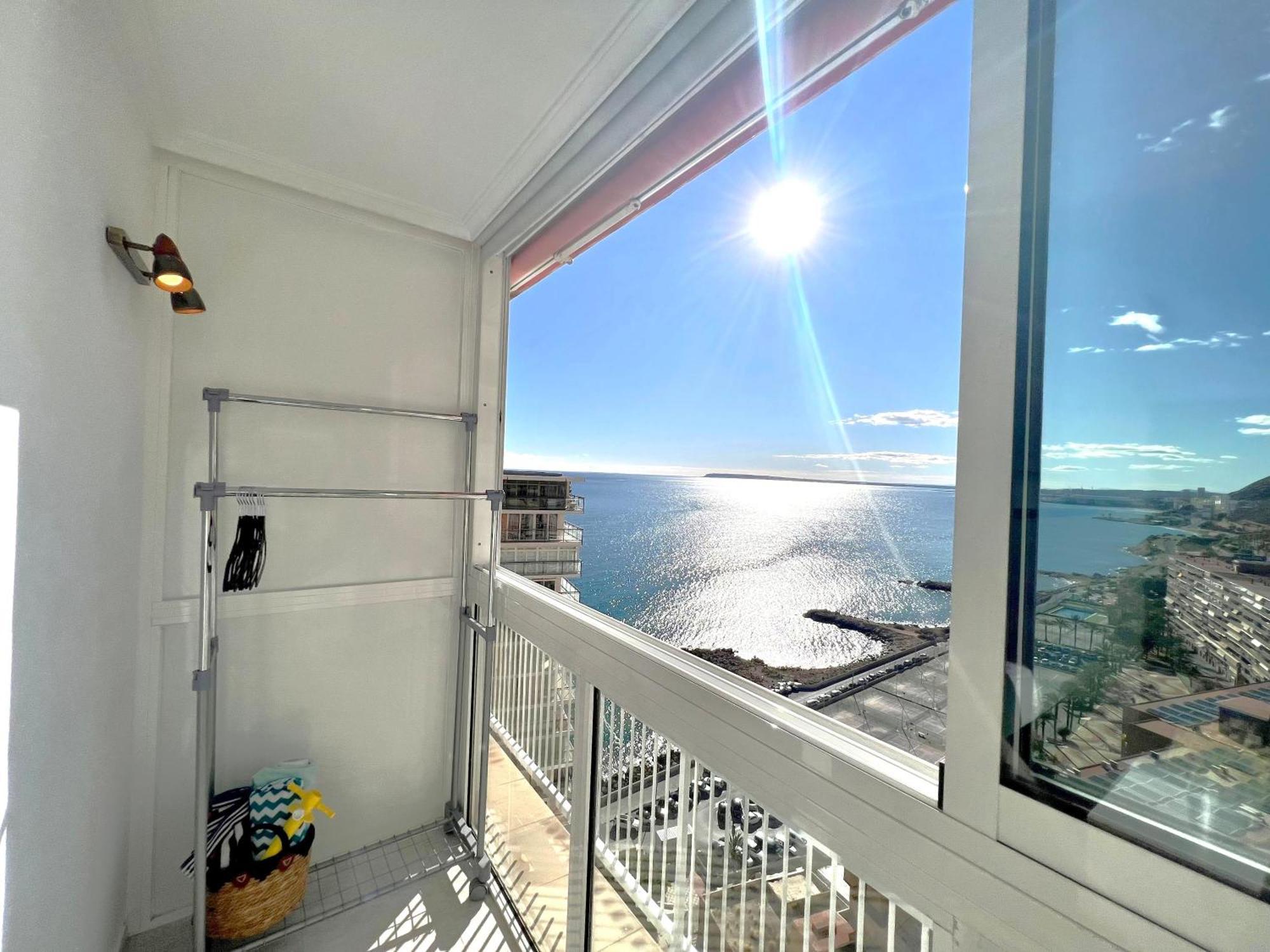 Vistas Al Mar. Gran Salon. Playa A 1 Minuto. Wifi Appartement Alicante Buitenkant foto