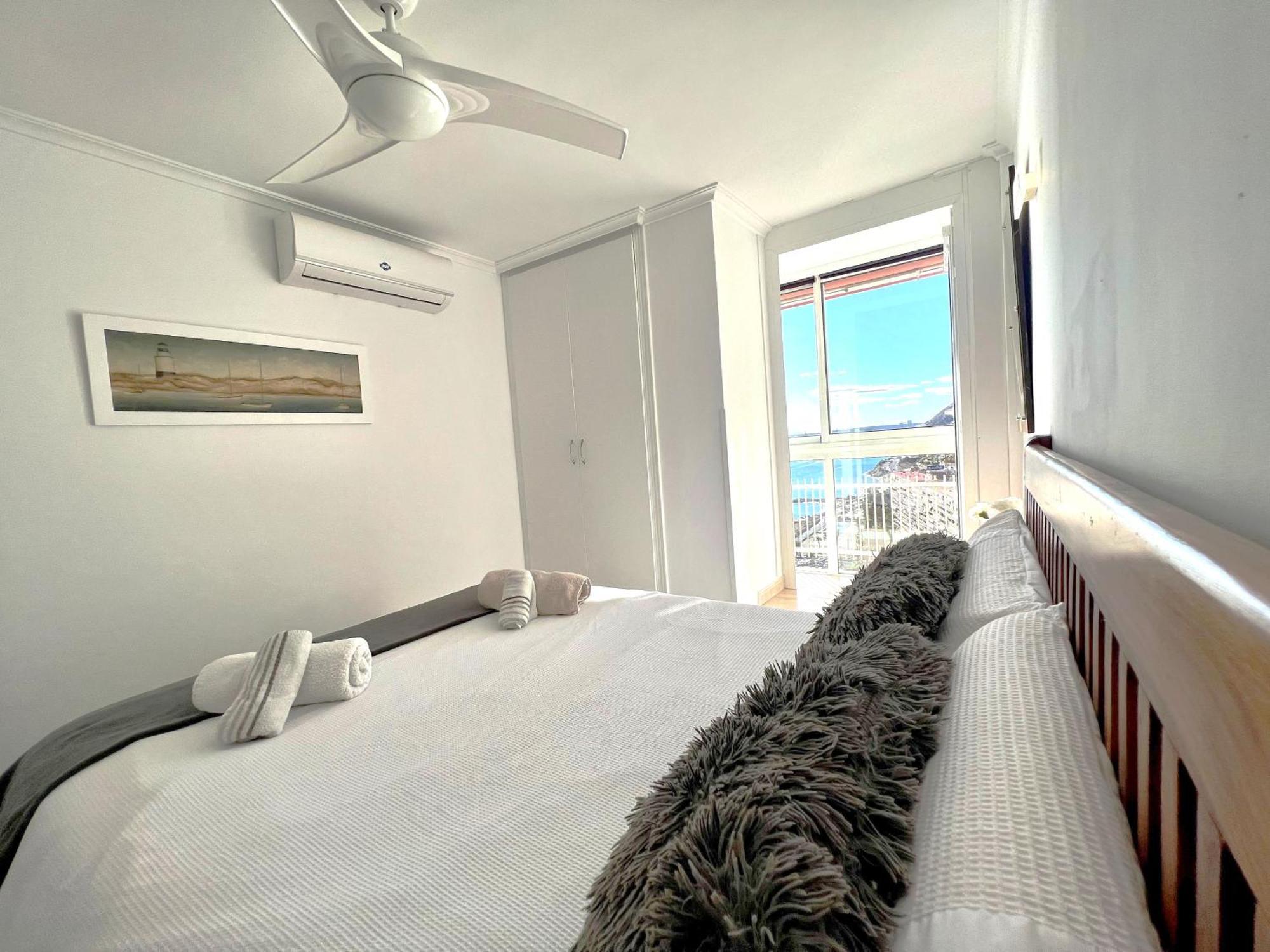 Vistas Al Mar. Gran Salon. Playa A 1 Minuto. Wifi Appartement Alicante Buitenkant foto