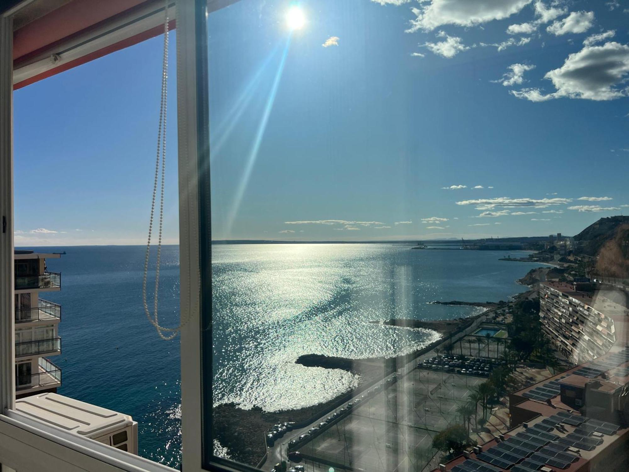 Vistas Al Mar. Gran Salon. Playa A 1 Minuto. Wifi Appartement Alicante Buitenkant foto